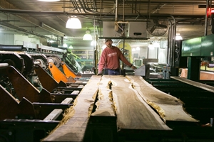 Kendrick Sawmill and Manufacturing Tours - Edgewood, IA 52042